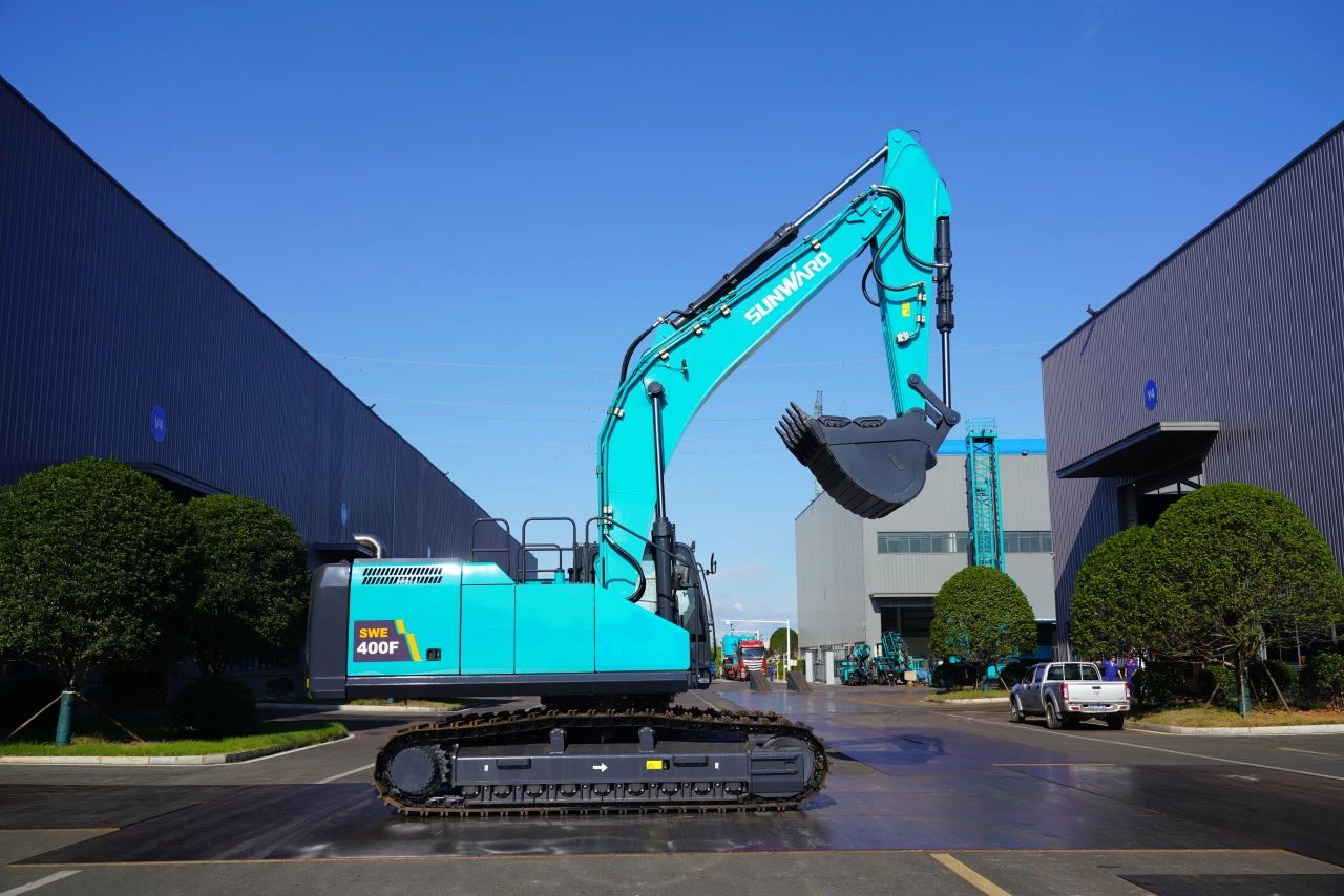 口碑超赞！！九州ku酷游智能SWE400F挖掘机荣获工程机械明星产品大奖