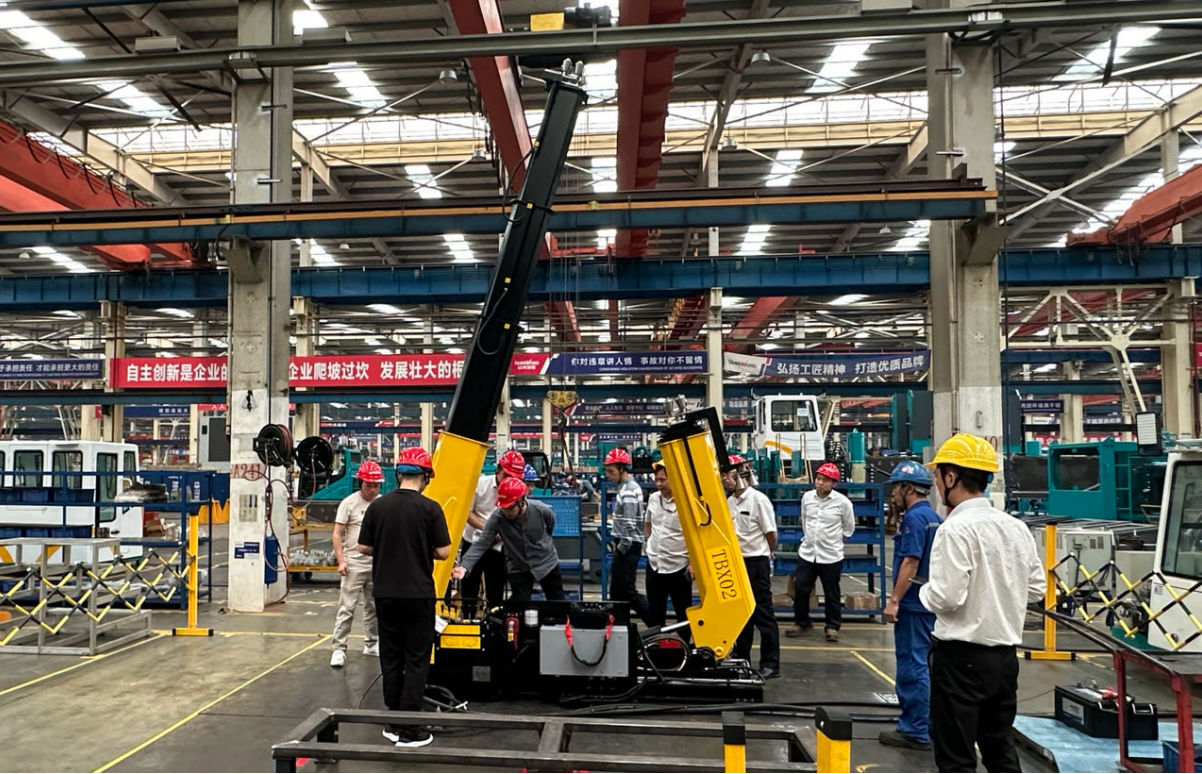 九州ku酷游智能首套抬拨线作业装置通过国家铁路系统准入判断