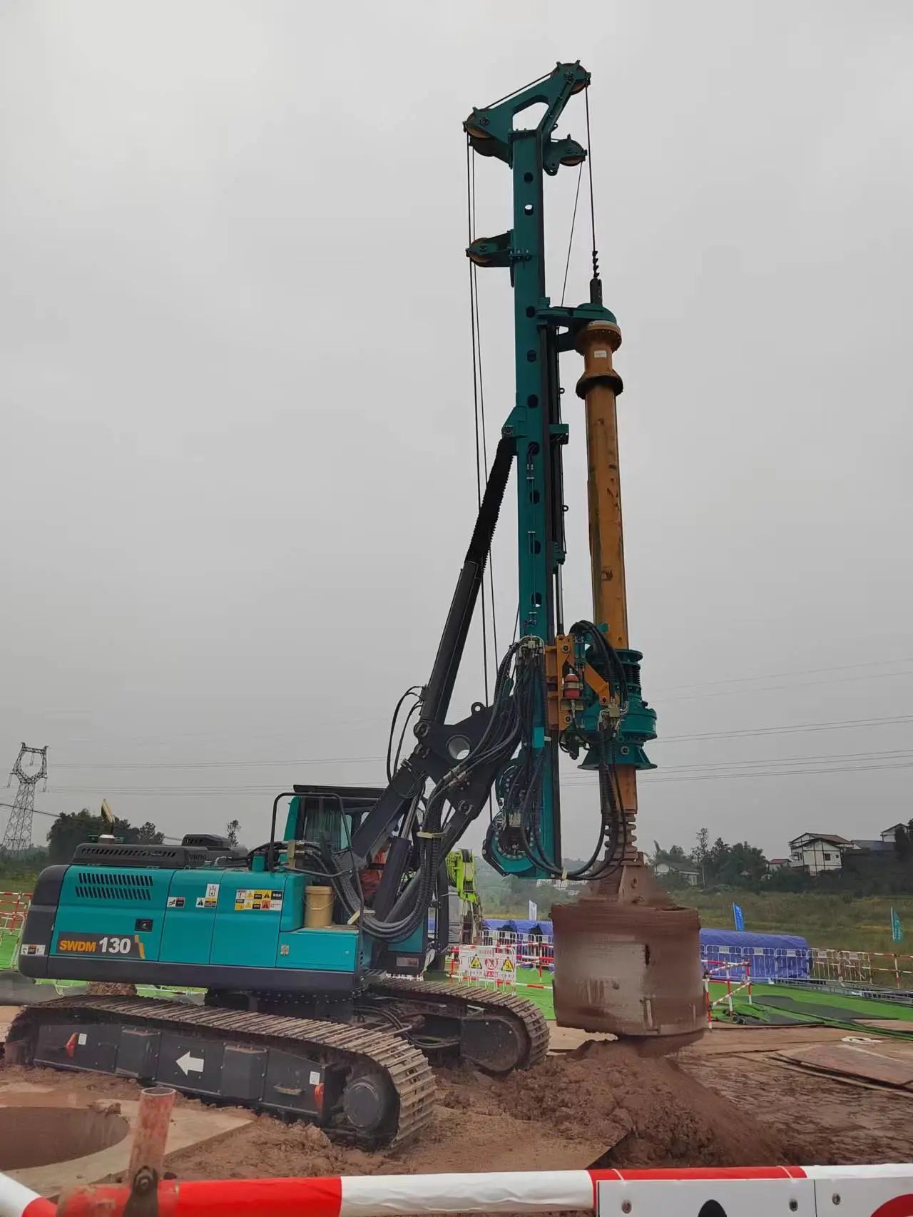 “强将”出击！九州ku酷游智能旋挖钻机助力哈密送重庆特高压工程