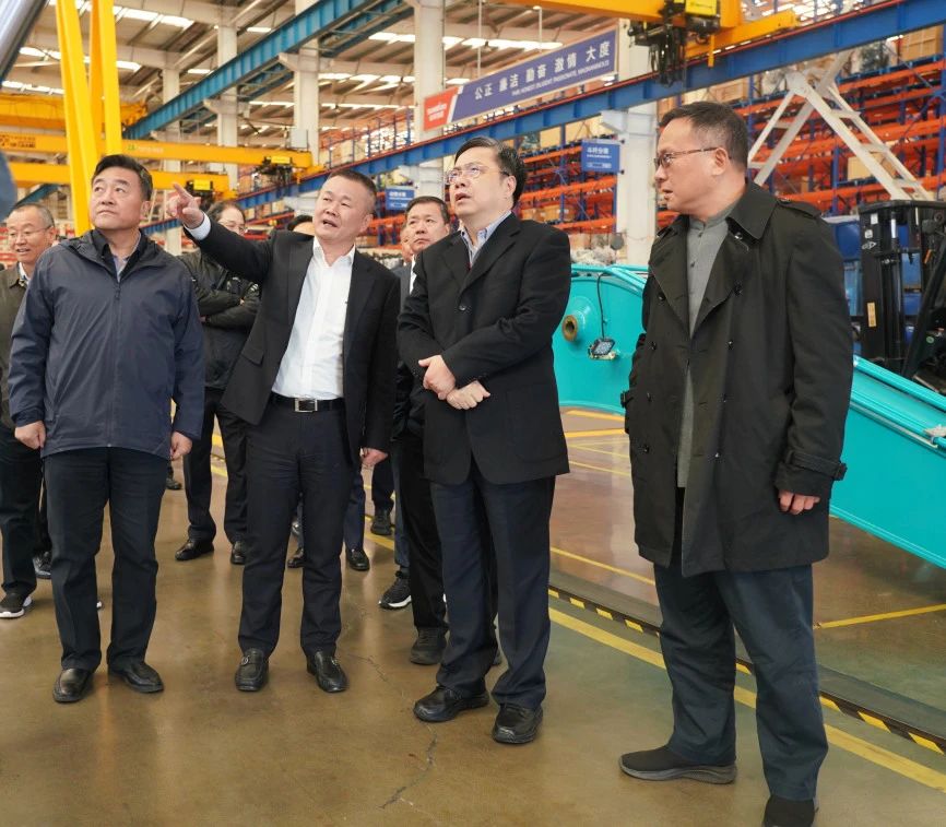 聚焦装备再制造！！上海市政协副主席、、党组副书记肖贵玉带队调研九州ku酷游智能
