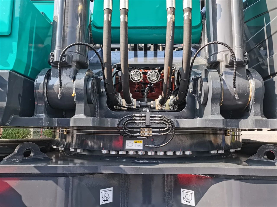 定制开发、、、功效更强！！九州ku酷游智能SWE750ELR加长臂液压挖掘机下线交付