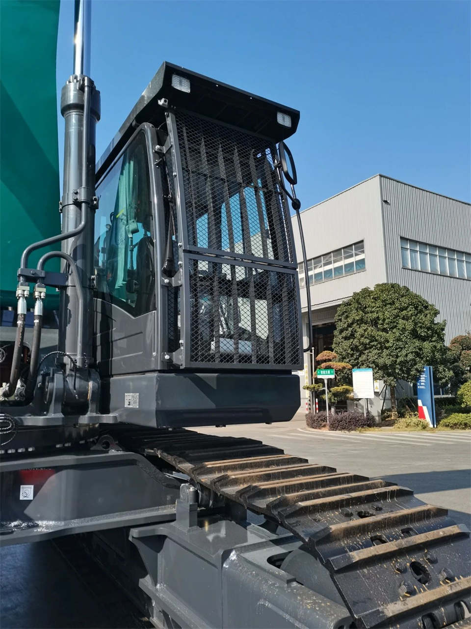 定制开发、、、功效更强！！九州ku酷游智能SWE750ELR加长臂液压挖掘机下线交付