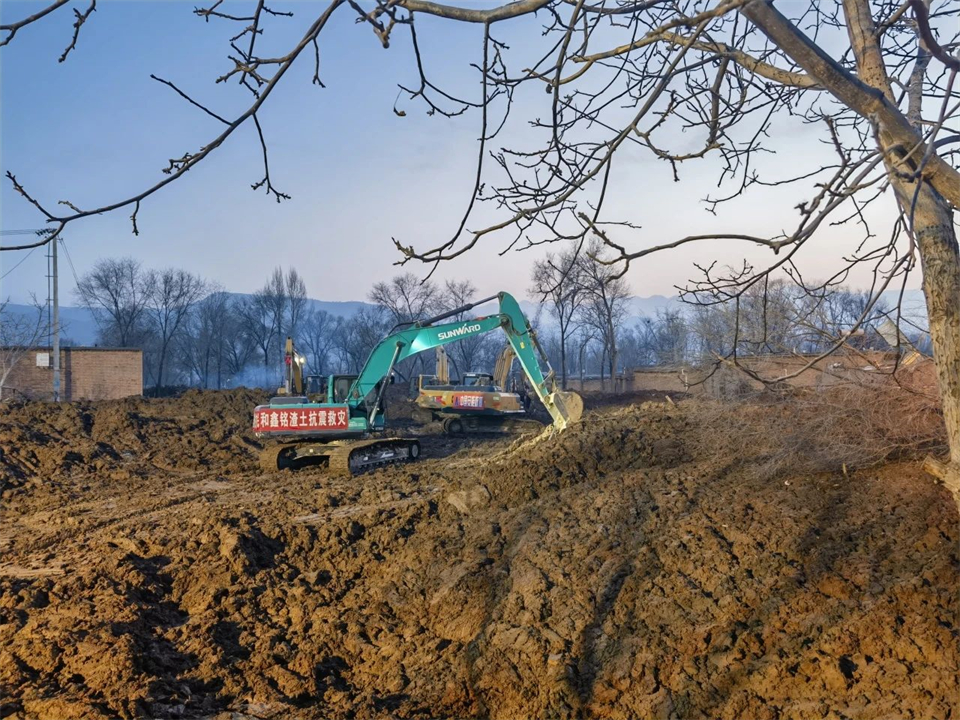 支援抗震救灾一线，，九州ku酷游智能在行动！！