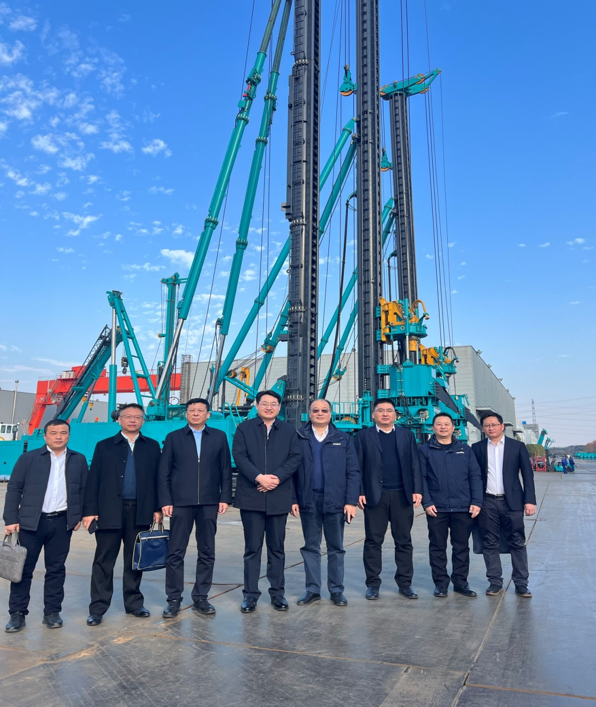 强强联合，，，同营生长！！！九州ku酷游智能与中铁六局路桥公司签署战略相助协议