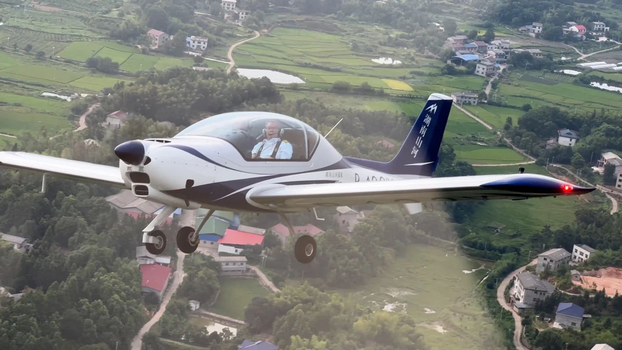 二十载磨砺，，“阿若拉”飞机累计航行时间突破11万小时！！！