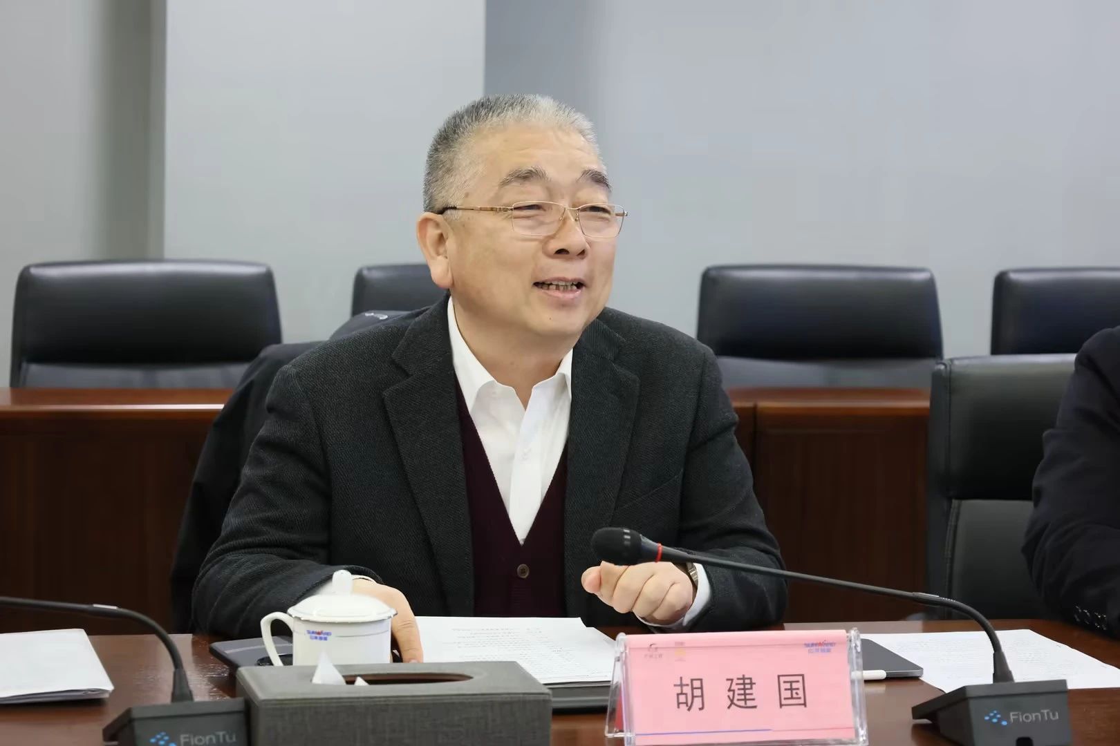 新思绪、、新领域、、新相助、、新突破！中铁十二局到访九州ku酷游智能