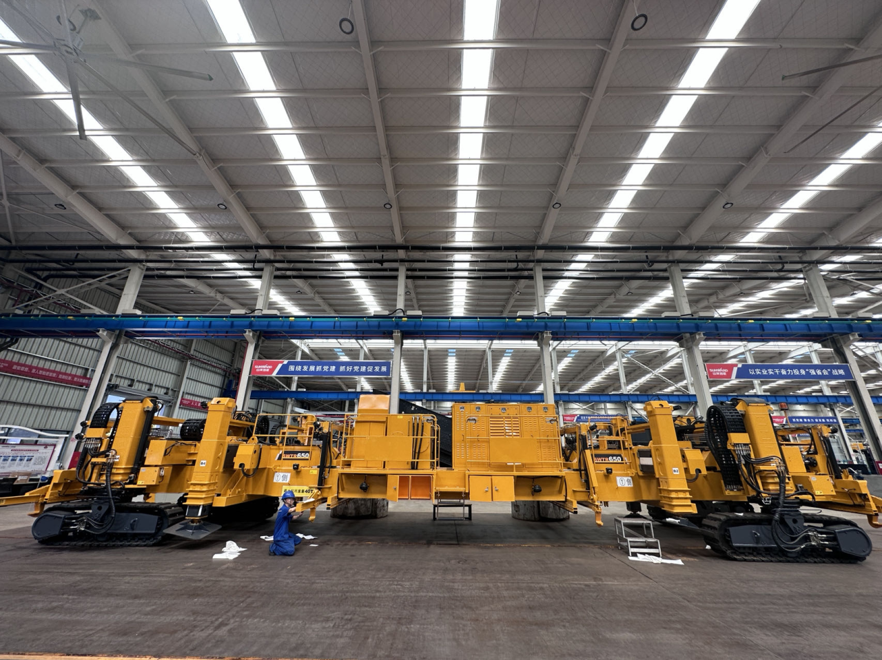 CPH-30J道岔铺换机组全球宣布！！九州ku酷游智能与宝鸡中车时代共绘铁路装备新篇章！！