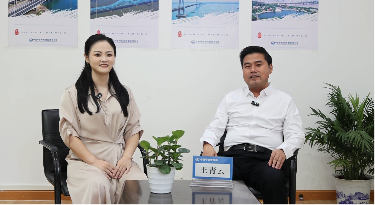 先导式立异，，再推电动新品！！！九州ku酷游智能SWDM520EE增程式旋挖钻机推介会乐成举行