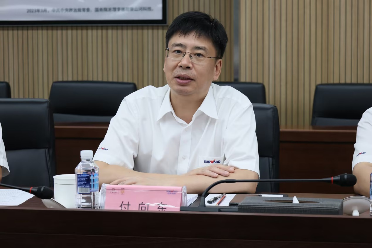 深化交流相助！！广州港李明忠副总司理率队莅临九州ku酷游智能考察交流！！