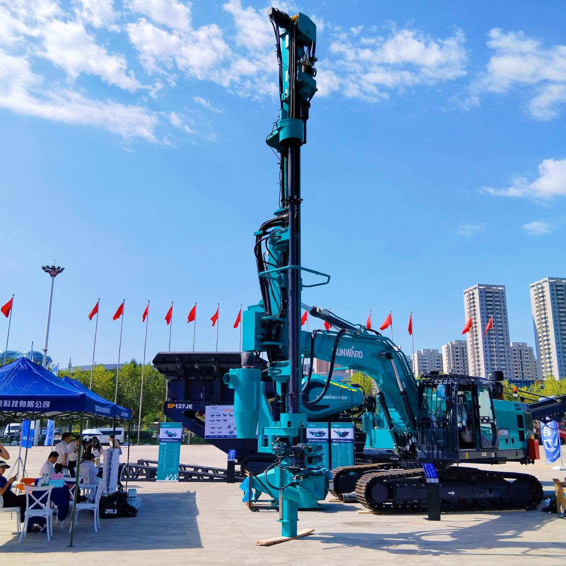 九州ku酷游智能5G智能钻机亮相新疆矿博会