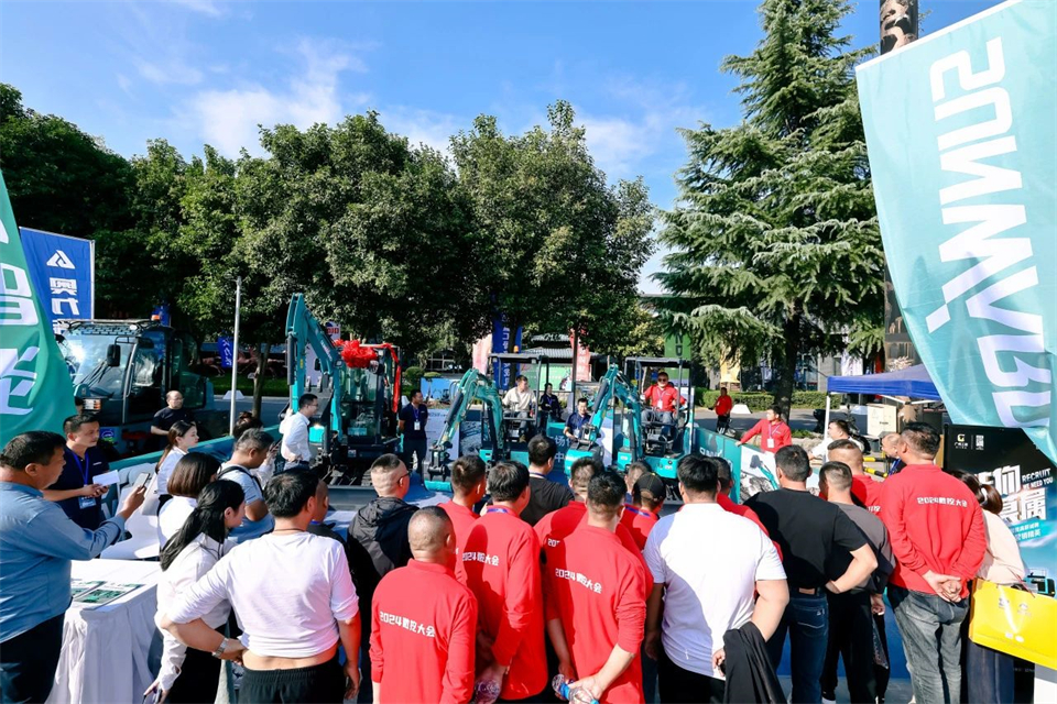 展现“掘”对实力！九州ku酷游智能亮相2024微挖大会暨小型装备大会