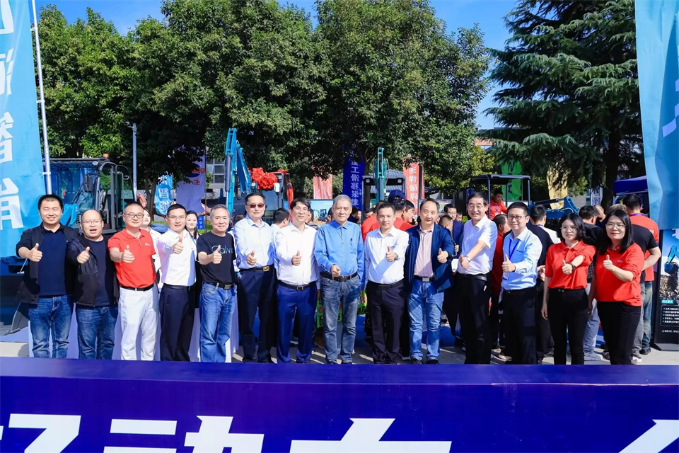 展现“掘”对实力！九州ku酷游智能亮相2024微挖大会暨小型装备大会