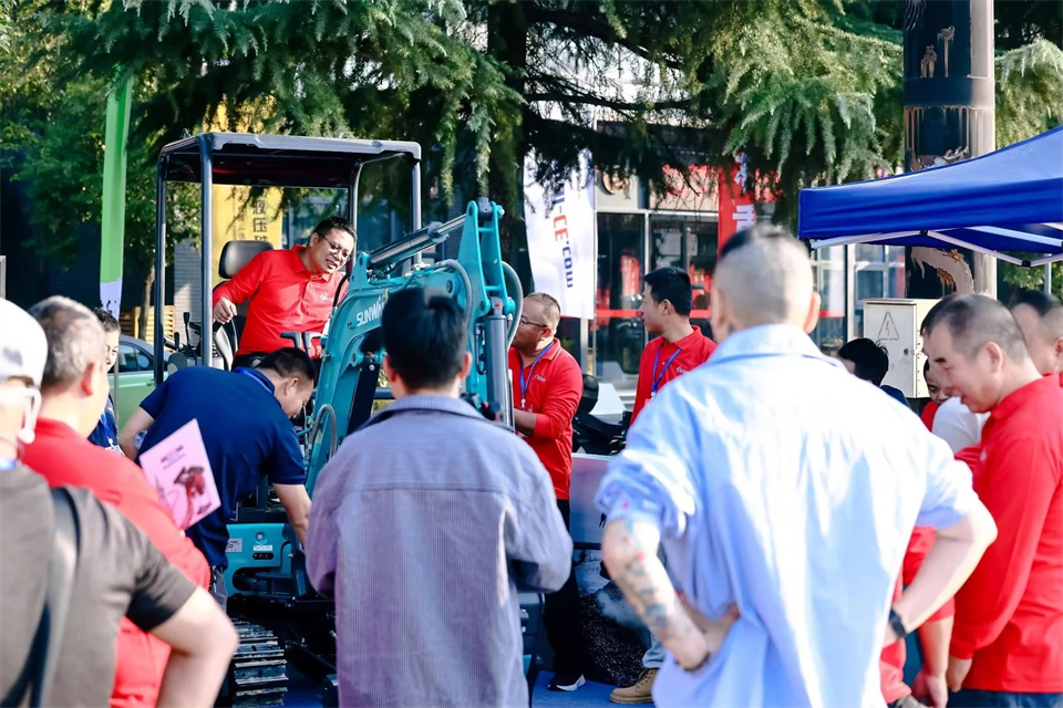 展现“掘”对实力！九州ku酷游智能亮相2024微挖大会暨小型装备大会