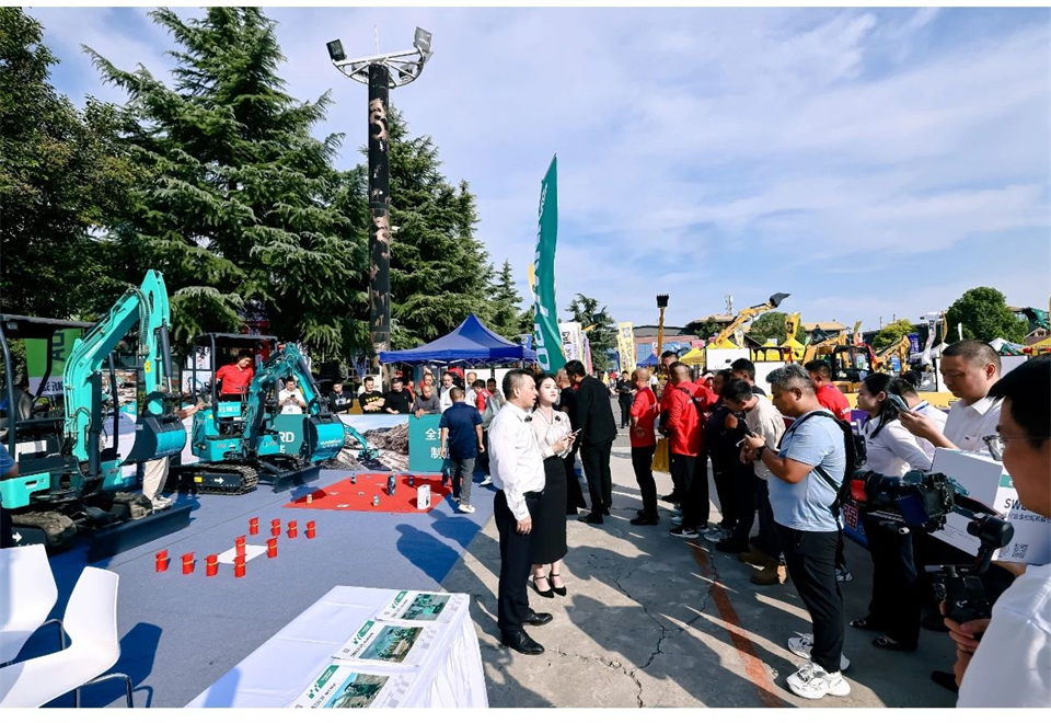 展现“掘”对实力！九州ku酷游智能亮相2024微挖大会暨小型装备大会