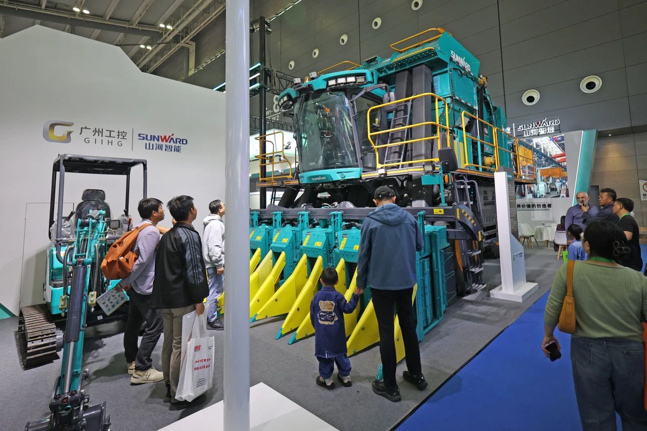 聚焦智能化、无人化！！九州ku酷游智能携多款产品亮相2024中国国际农业机械展