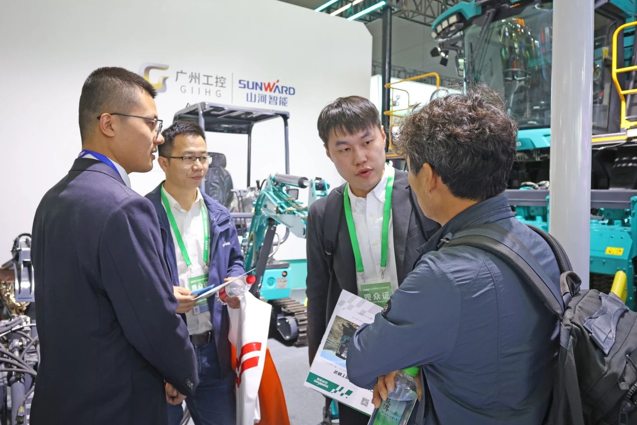 聚焦智能化、无人化！！九州ku酷游智能携多款产品亮相2024中国国际农业机械展