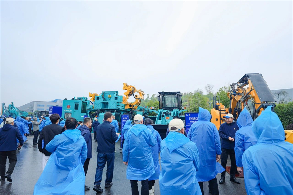 立异引领价值，，，理想成绩未来！！九州ku酷游智能25周年庆典暨全球客户节盛大举行