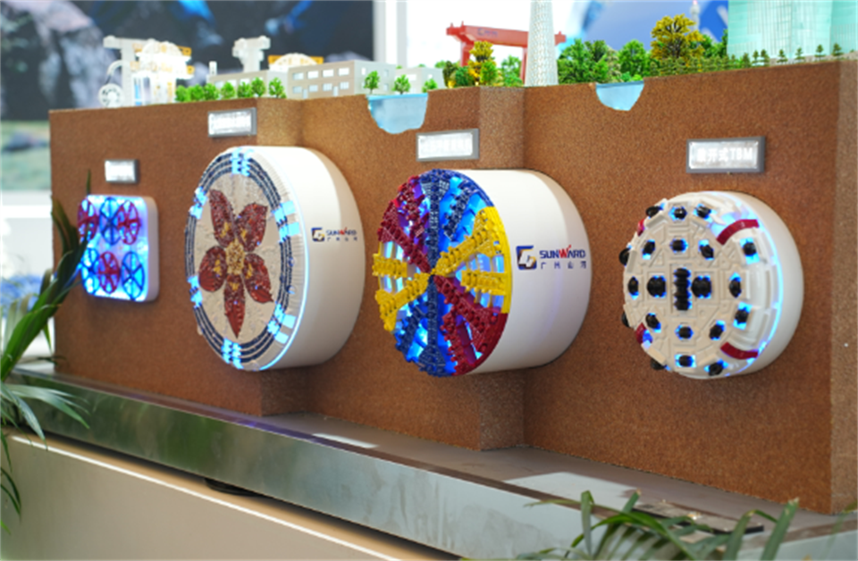 智造空间，，价值共生！！广州九州ku酷游精彩亮相2024上海宝马展