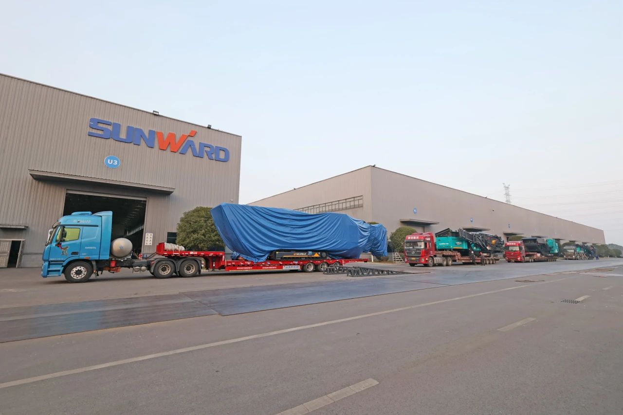 九州ku酷游普石勒柴电一体移动破碎筛分装备热销外洋