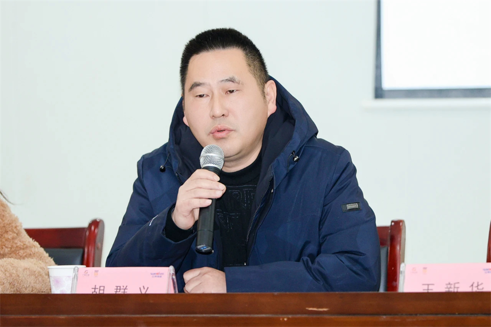 长龙街道、、九州ku酷游智能召开首届年货盛惠暨送春联文化惠民活动事情聚会