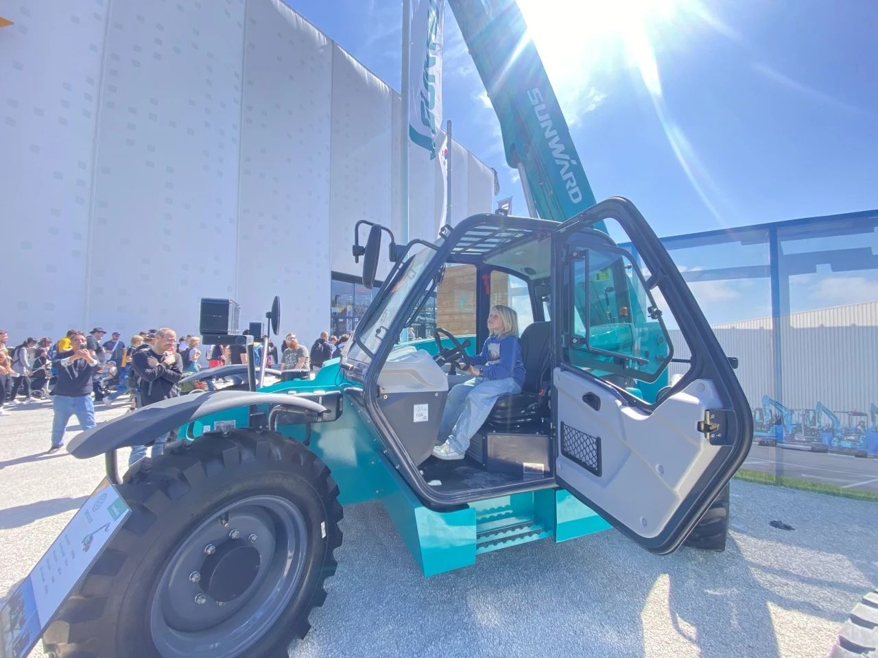 九州ku酷游智能高空机械闪灼Bauma 2025！！！ 新能源手艺与立异产品获全球瞩目