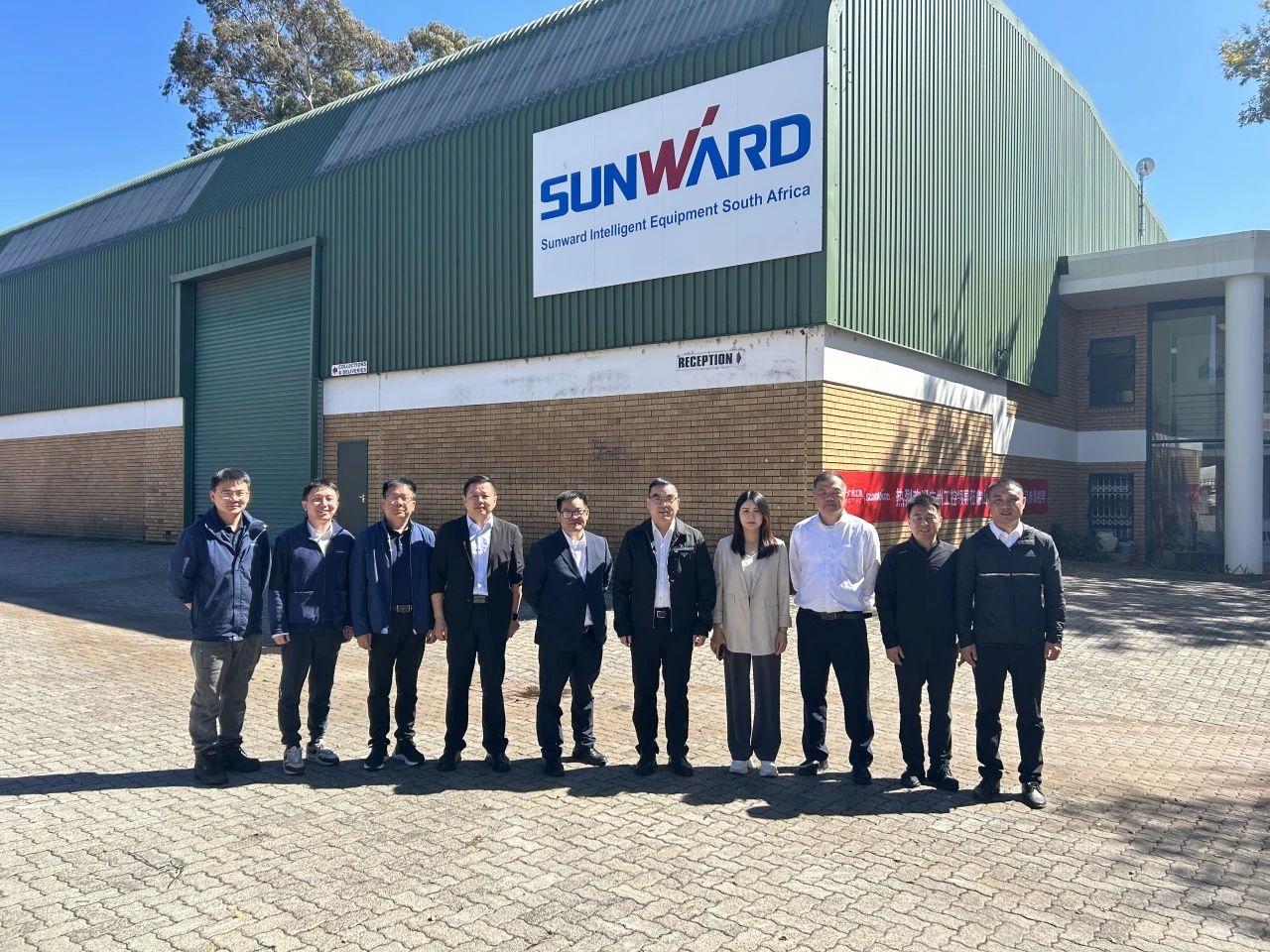 广州工控集团总司理王福铸率队考察九州ku酷游智能南非子公司