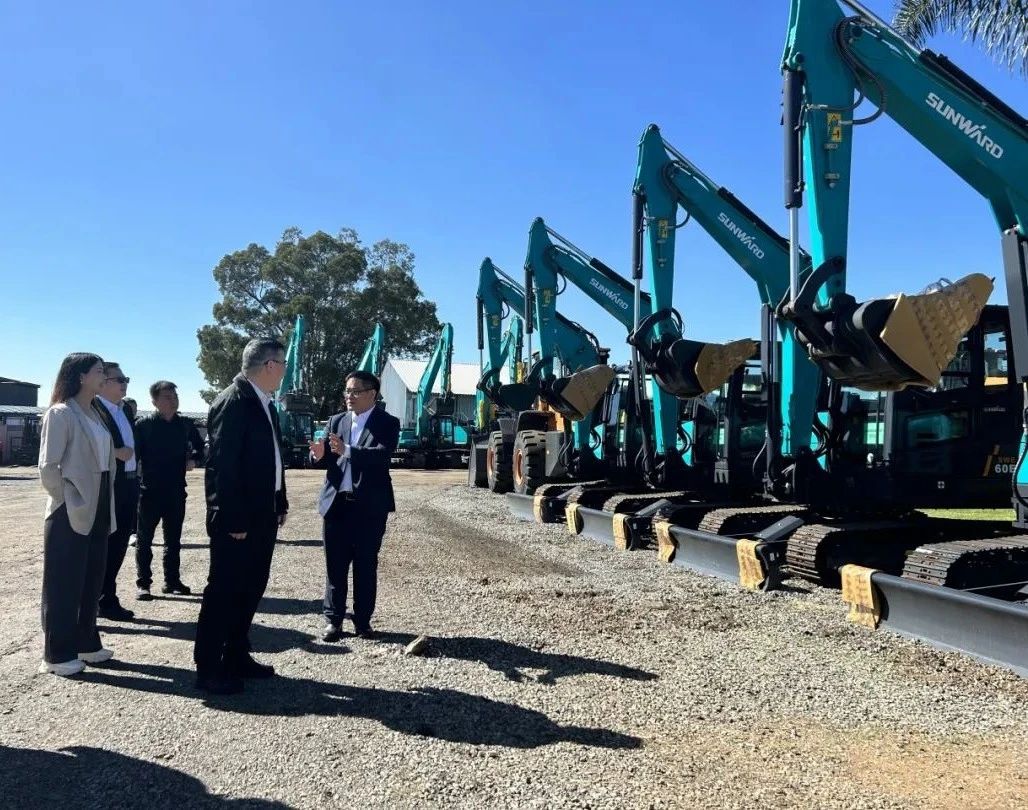 广州工控集团总司理王福铸率队考察九州ku酷游智能南非子公司