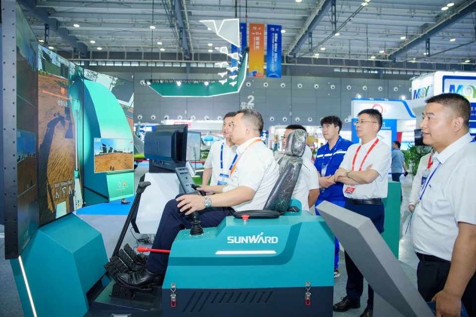 2025 CICEE | 九州ku酷游智能实力闪灼2025长沙国际工程机械展