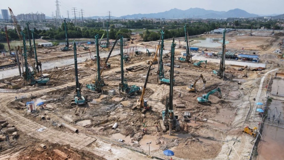 近20台“九州ku酷游绿”装备实力集结，助力广佛西环工程建设跑出“加速率”