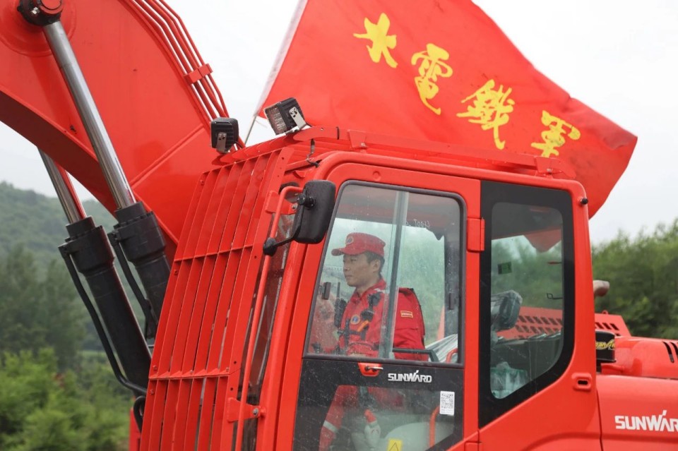 硬核破解“最后一公里”难题，，九州ku酷游智能应抢救援装备助力“应急使命·2025”演习！