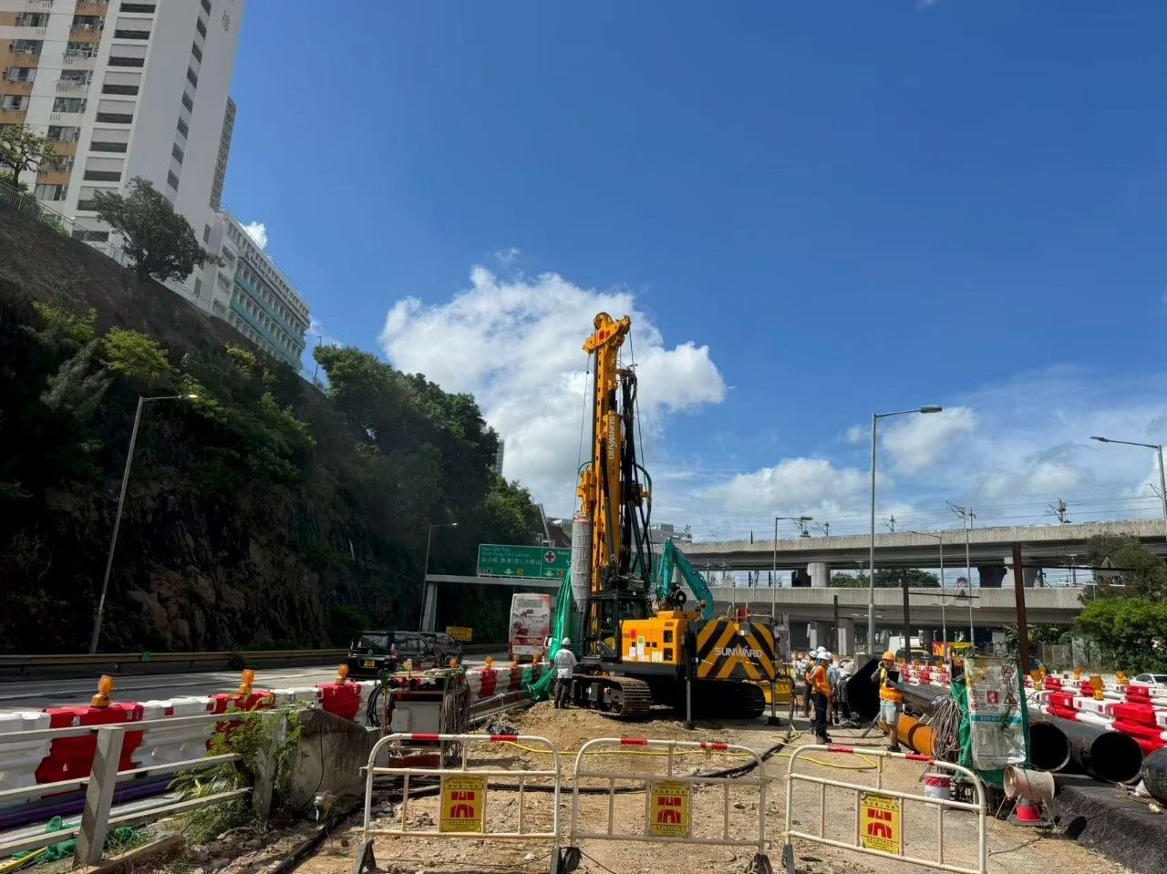 硬核首秀！！！九州ku酷游智能SWDTH800大直径潜孔锤钻机进击香港市场