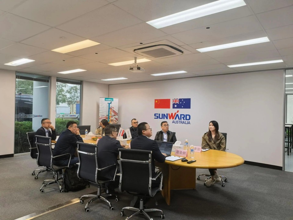 广州工控集团总司理王福铸率队考察九州ku酷游智能澳大利亚子公司