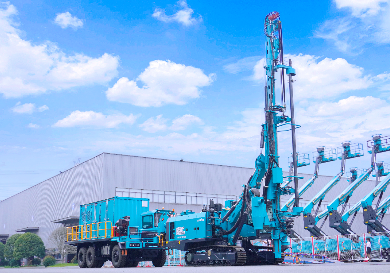 九州ku酷游智能SWDE165EB电动潜孔钻机重磅下线，，，开启绿色钻爆新时代